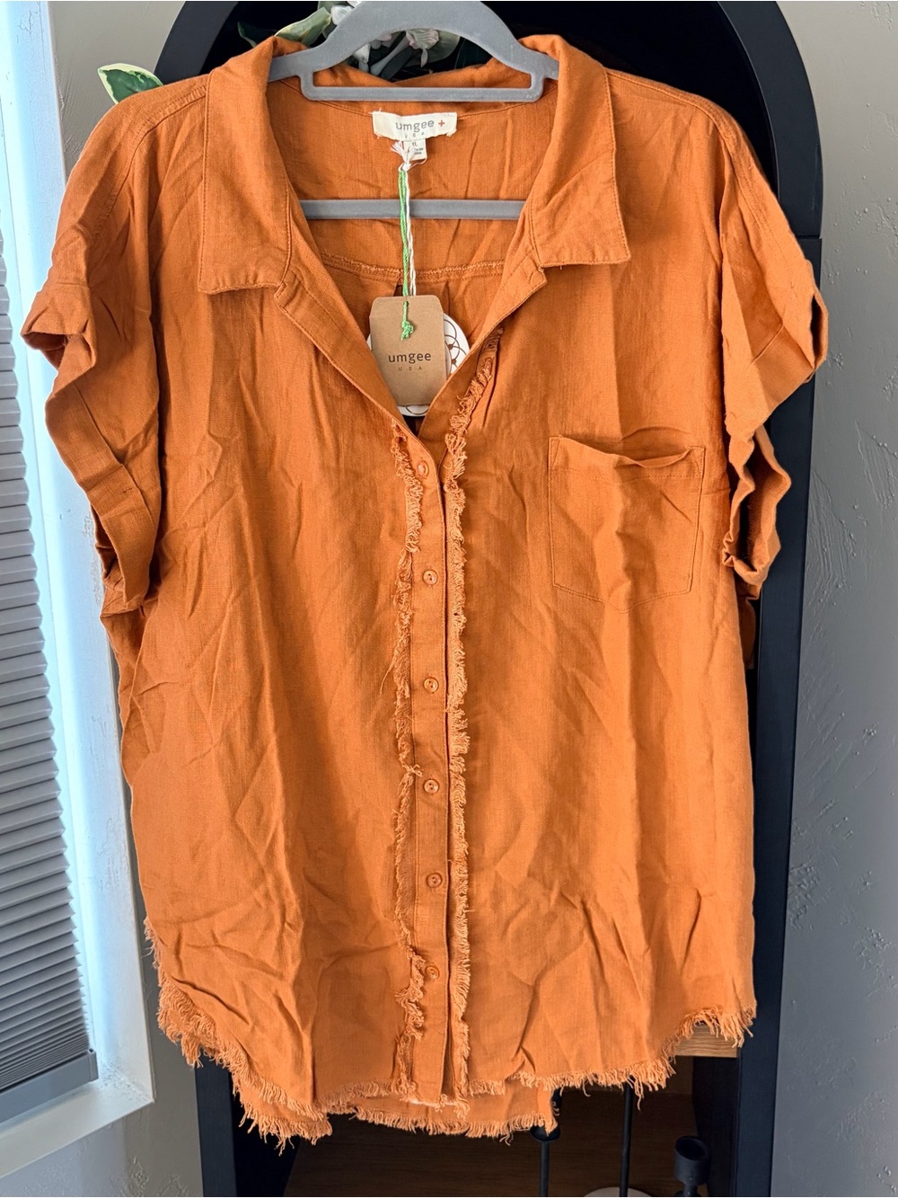 NWT Umgee Women's Camel Button-Up Short Sleeve Top XL